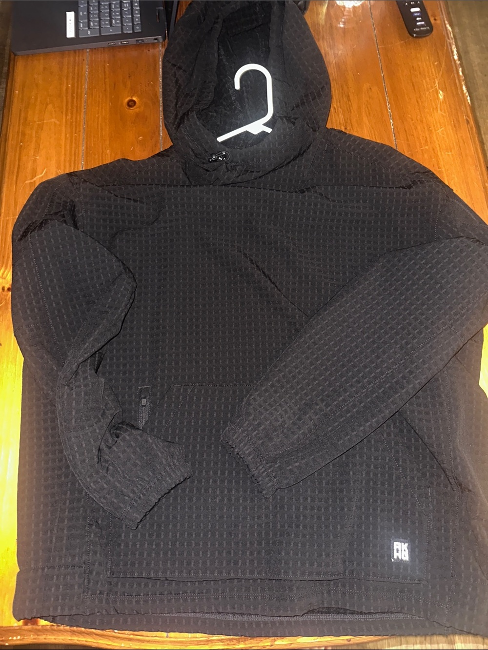 Duluth Trading Co Black Hooded Pullover